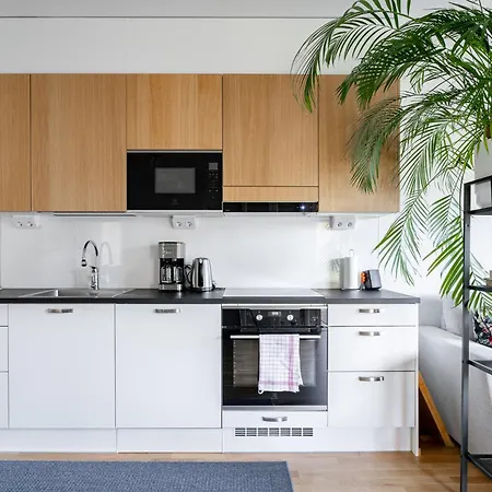 Apartament Modern 2br With Sauna, Terrace & Free Parking